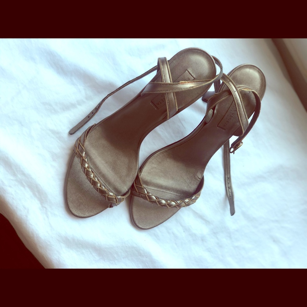 Barely worn Bottega Veneta sandals in pewter.